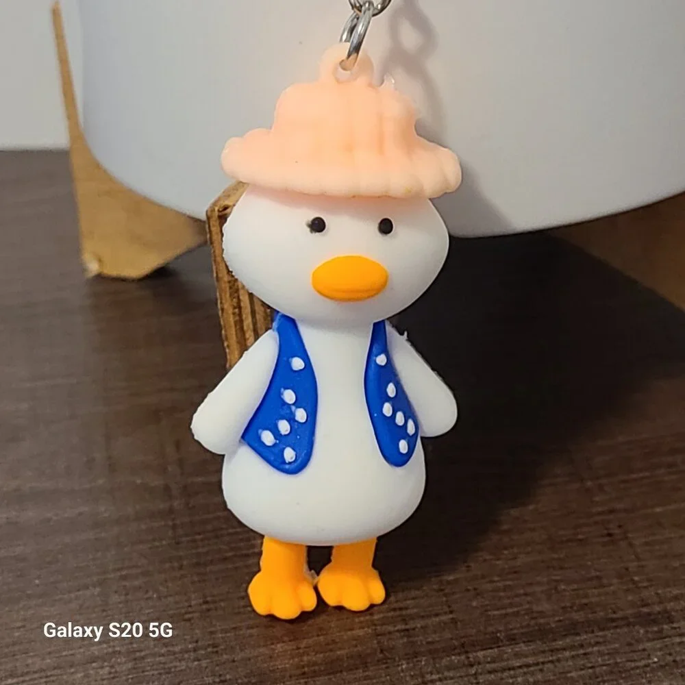 Unbranded‎ Duck Keychain Multi-Color NEW Collectible School Home Auto Gym Office